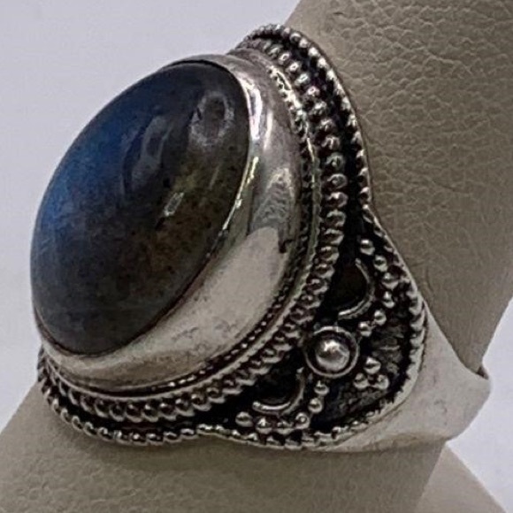 Sterling Silver Labradorite Ring Sz 8. - Picture 2 of 4